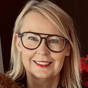 Louise Grimmer | About | University of Tasmania